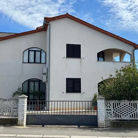 아파트 Cloud9 By Nina *