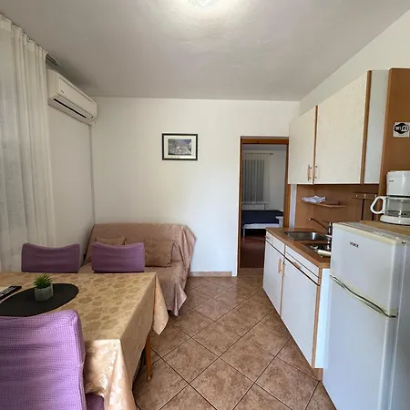 Cloud9 By Nina * 포레치