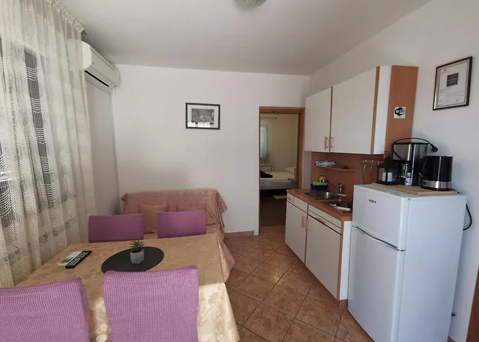 Apartment Cloud9 By Nina